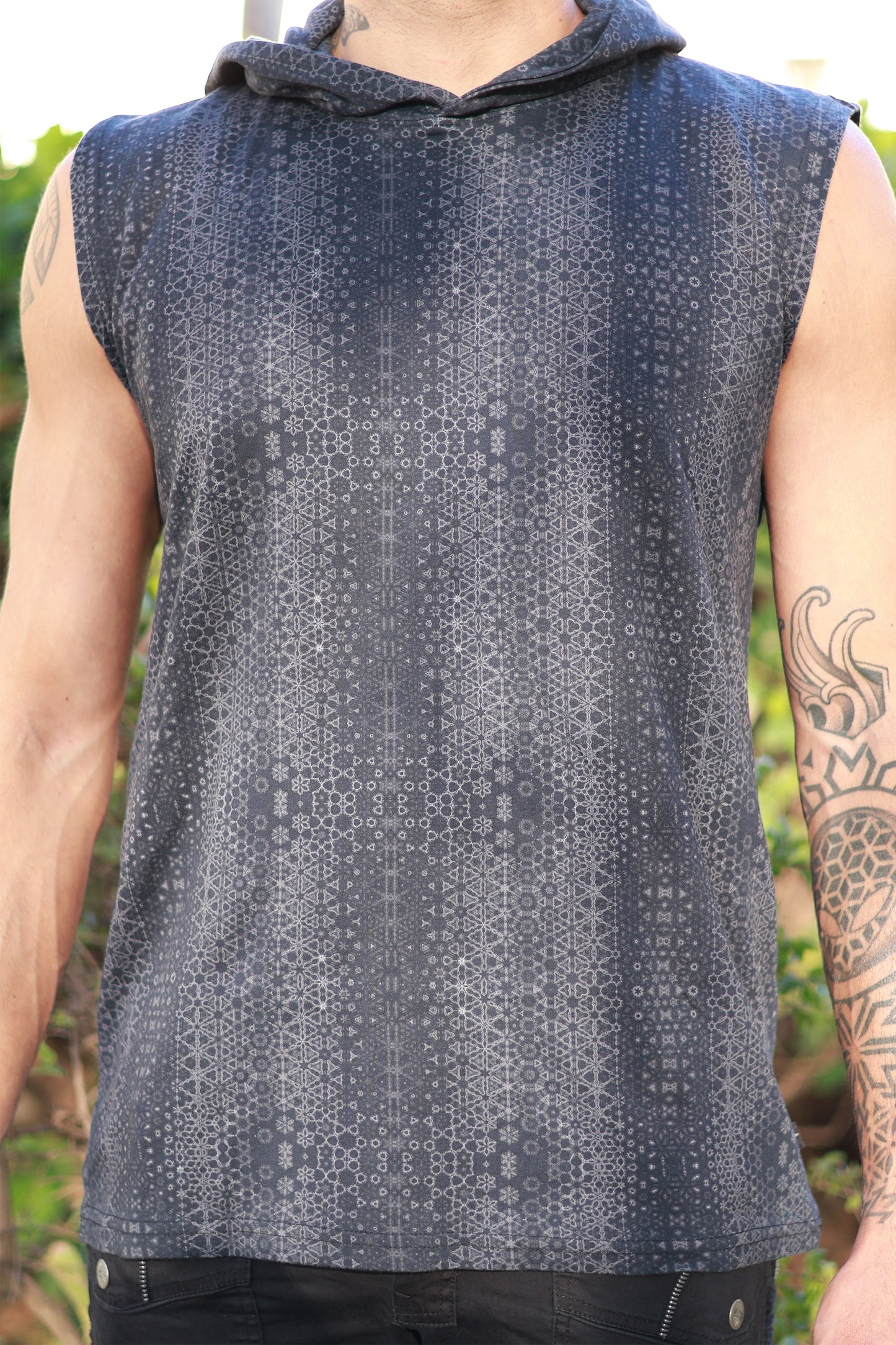 Symmetric Visuals ✧ Hooded Tank